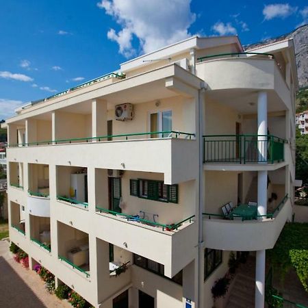 Apartments Smiljka II Tucepi Luaran gambar