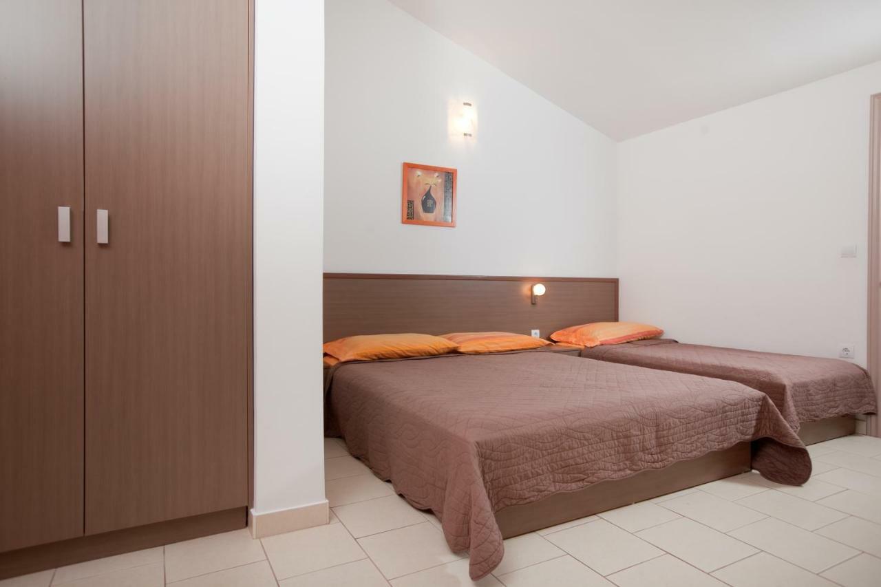 Apartments Smiljka II Tucepi Luaran gambar