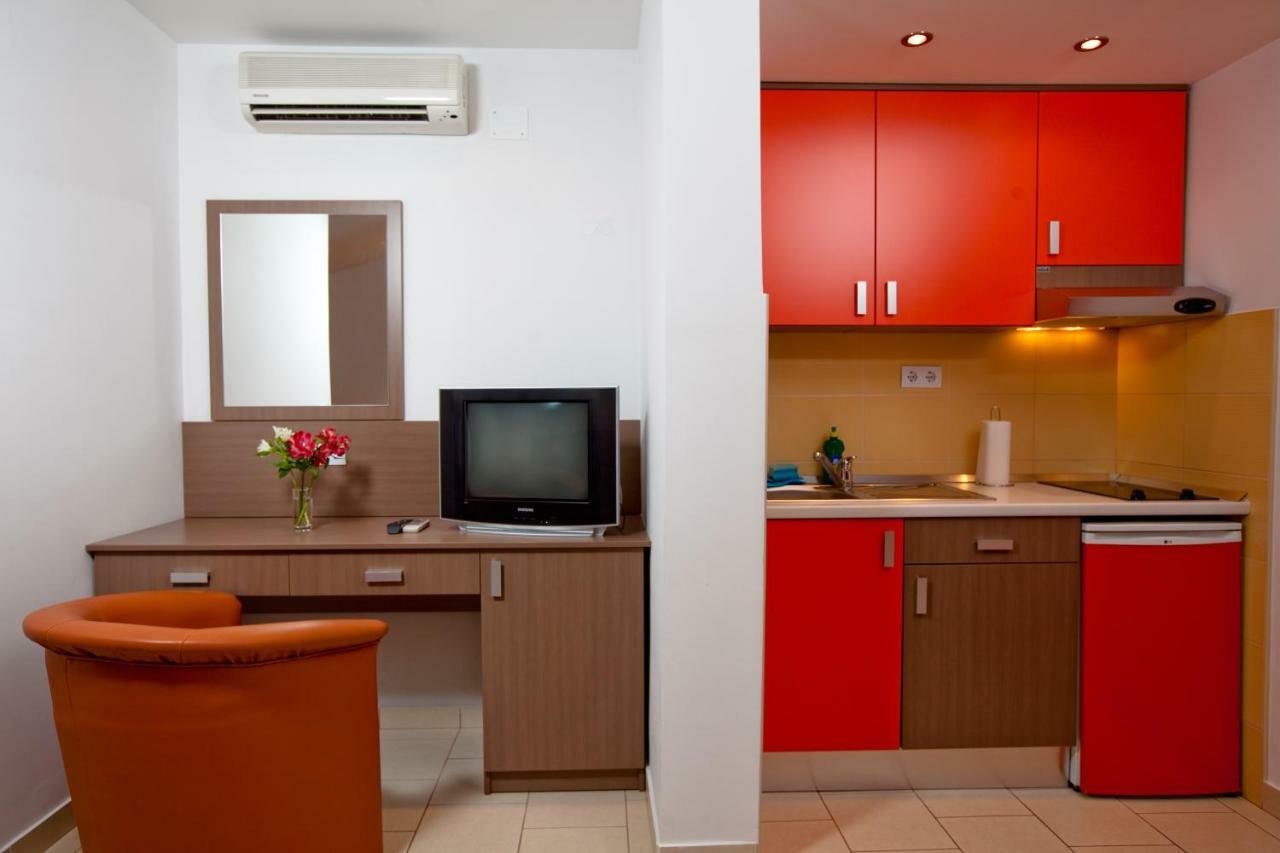Apartments Smiljka II Tucepi Luaran gambar