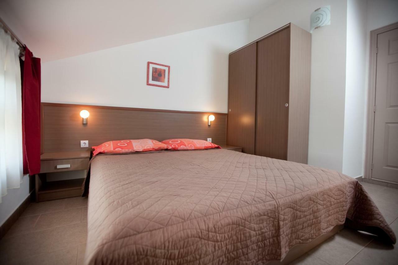 Apartments Smiljka II Tucepi Luaran gambar