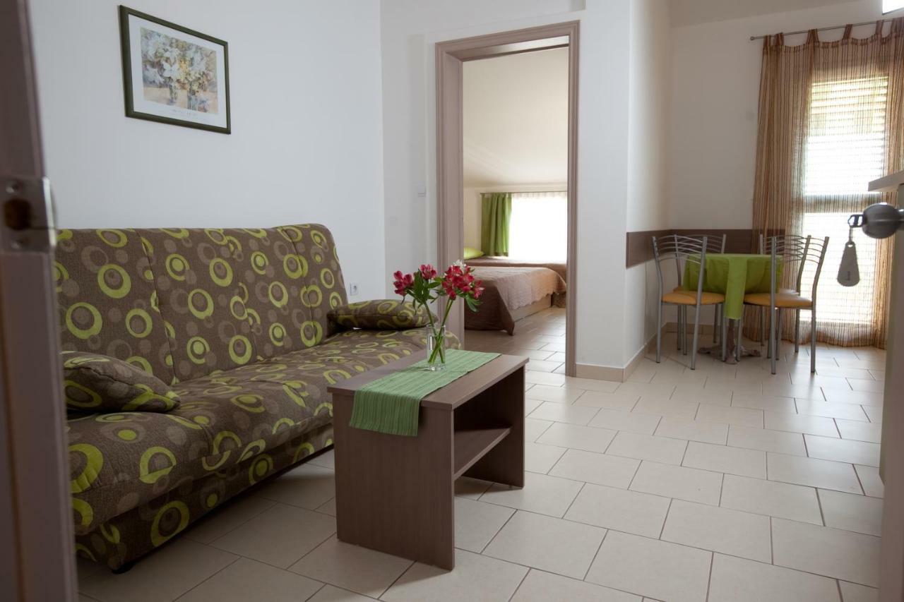 Apartments Smiljka II Tucepi Luaran gambar
