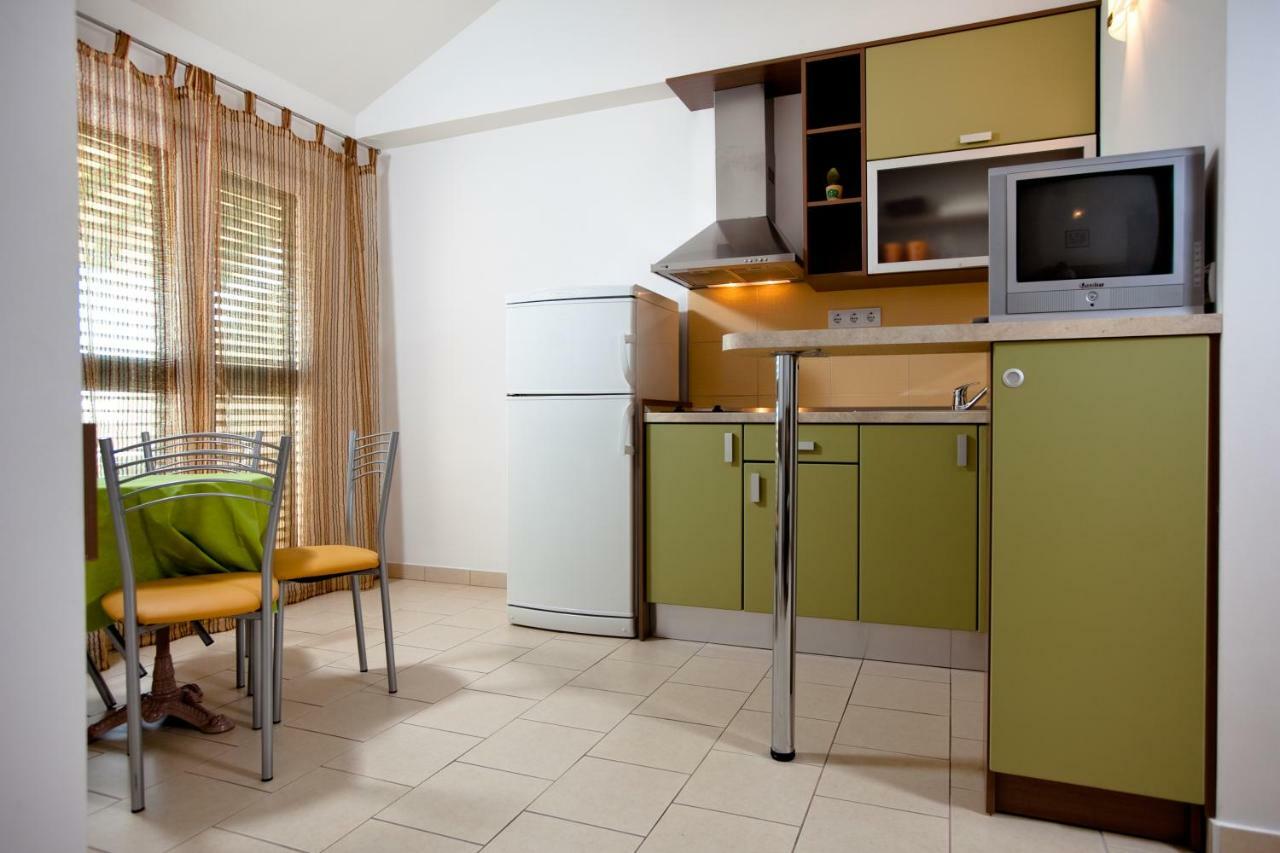 Apartments Smiljka II Tucepi Luaran gambar