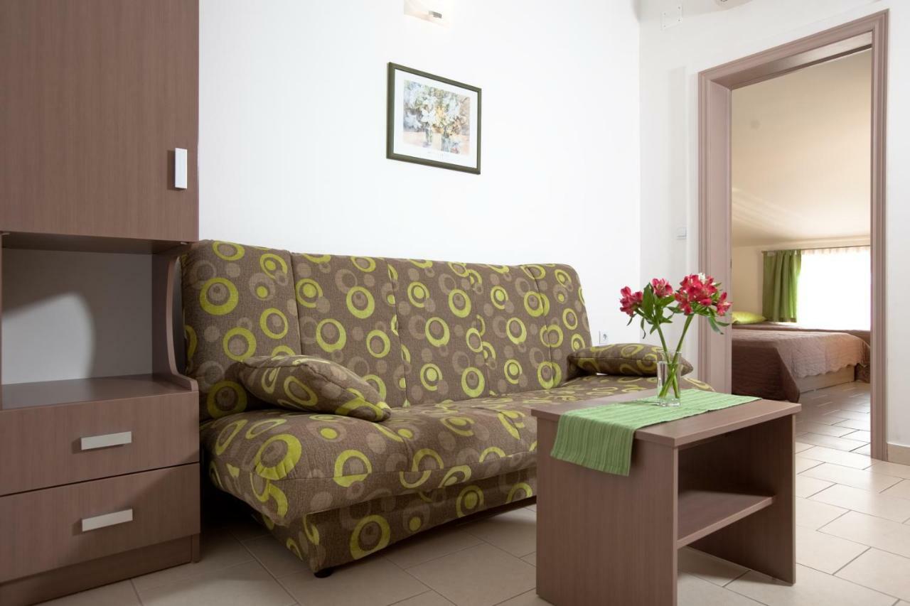 Apartments Smiljka II Tucepi Luaran gambar