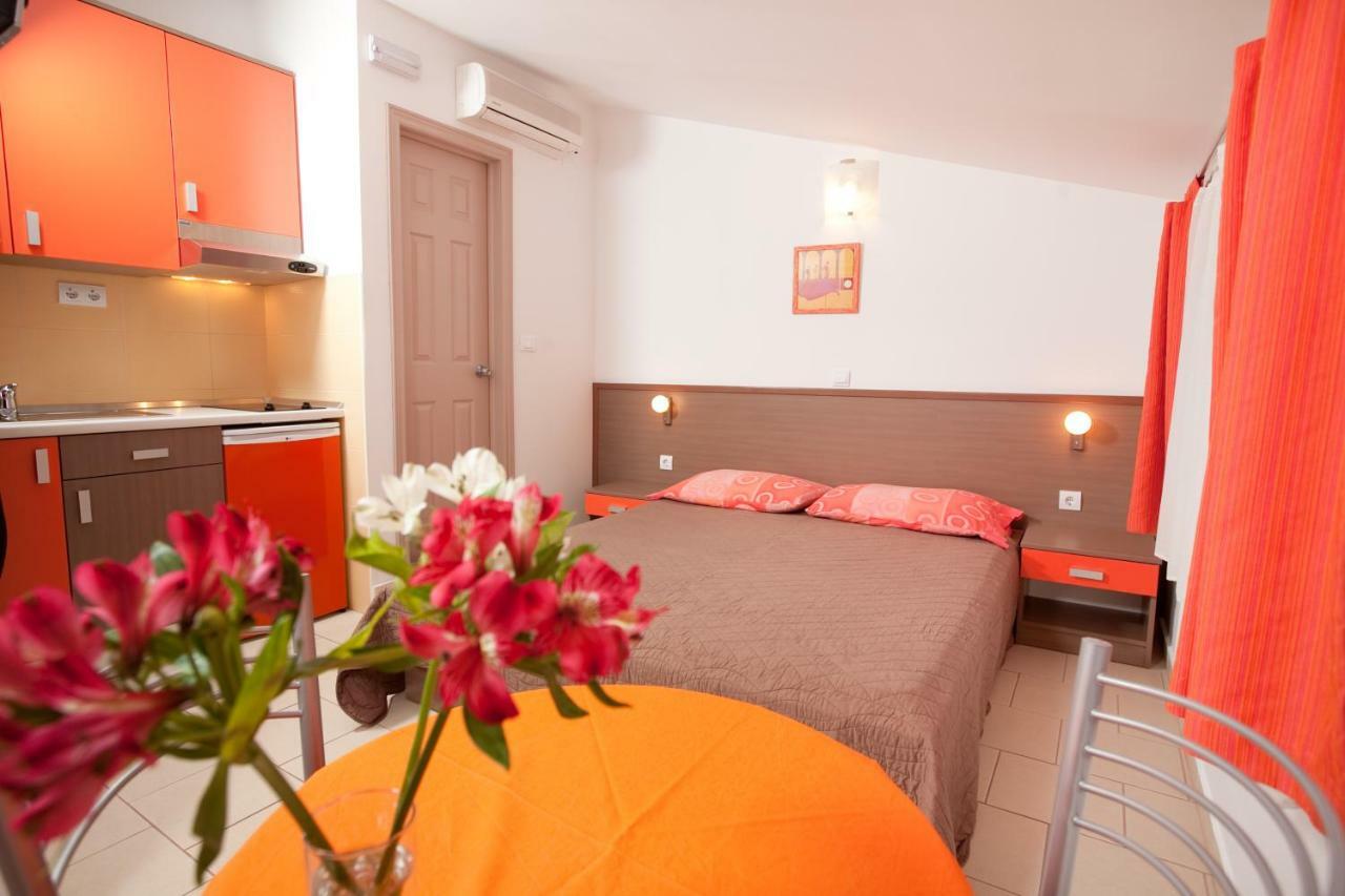 Apartments Smiljka II Tucepi Luaran gambar