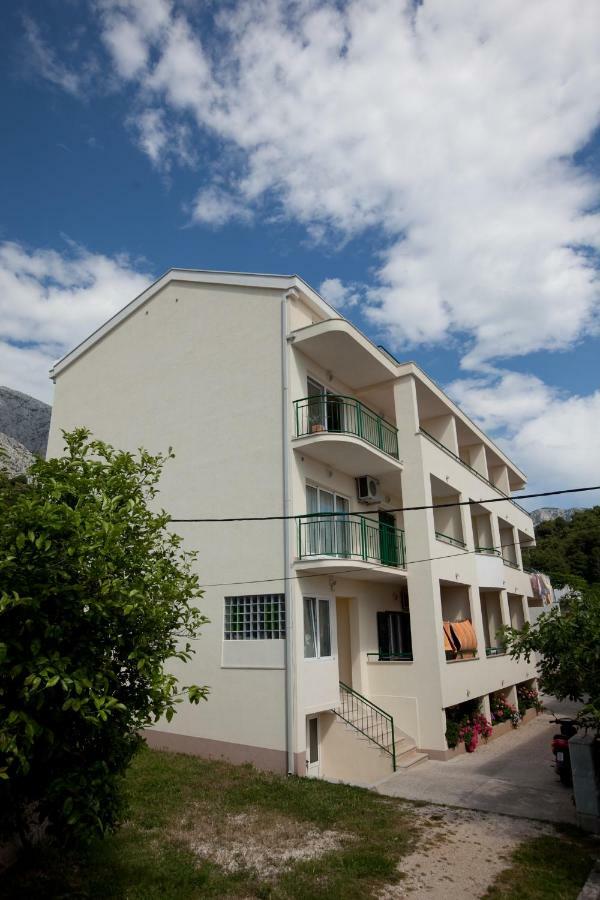 Apartments Smiljka II Tucepi Luaran gambar